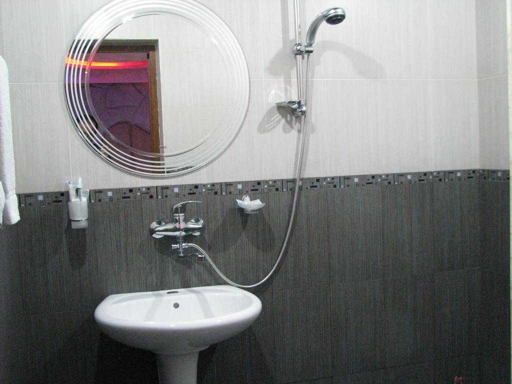 Princ Plaza Hotel Erevan Camera foto